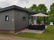 Holterberg 4-6 pers. Chalet Buiten Voorzijde.jpg