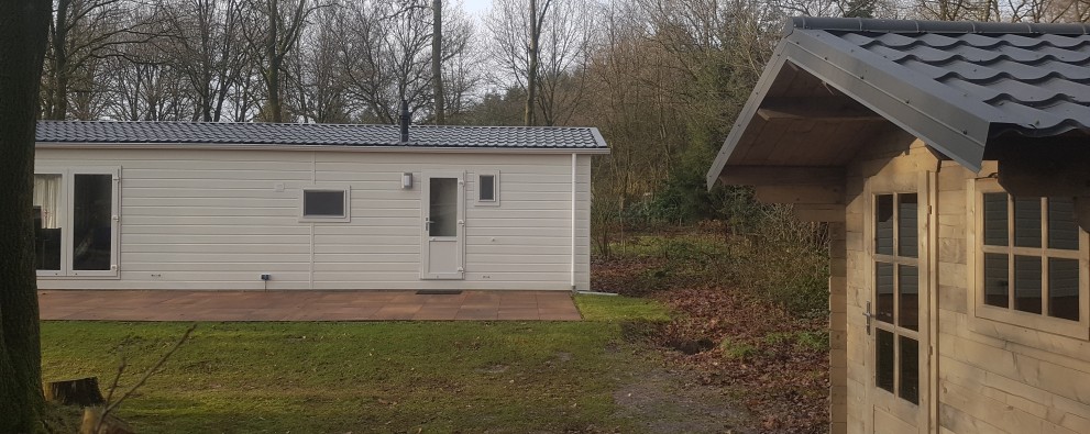 Luxe Chalet Zijkant + Schuur.jpg