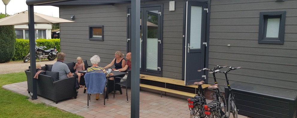 Holterberg 4-6 pers. Chalet Buiten Achterzijde.jpg